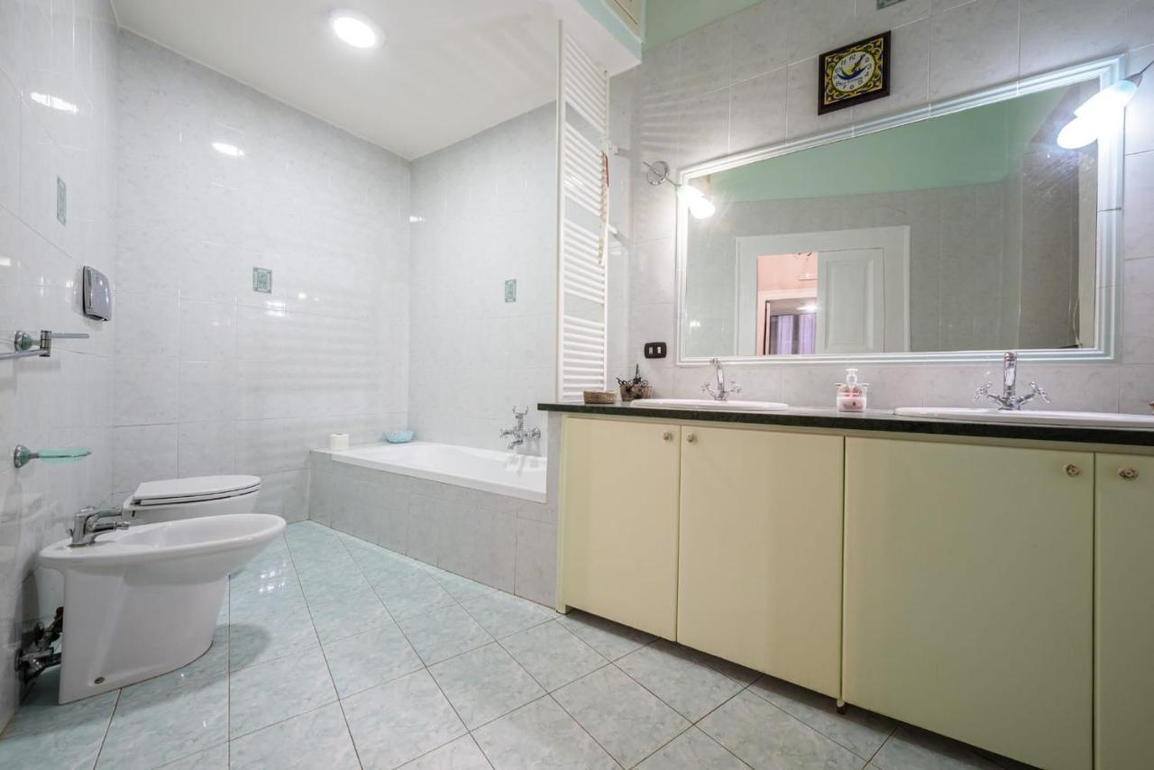 Casa Di Flo Apartment Naples Luaran gambar
